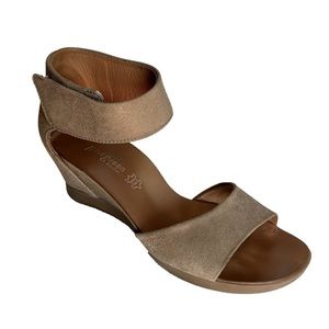Paul Green Tammy Wedge Metallic Tan Leather Heel Size 8 US Size 5.5 UK
